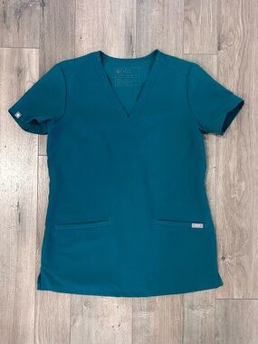 Figs Women's Scrub Set in Hunter Green